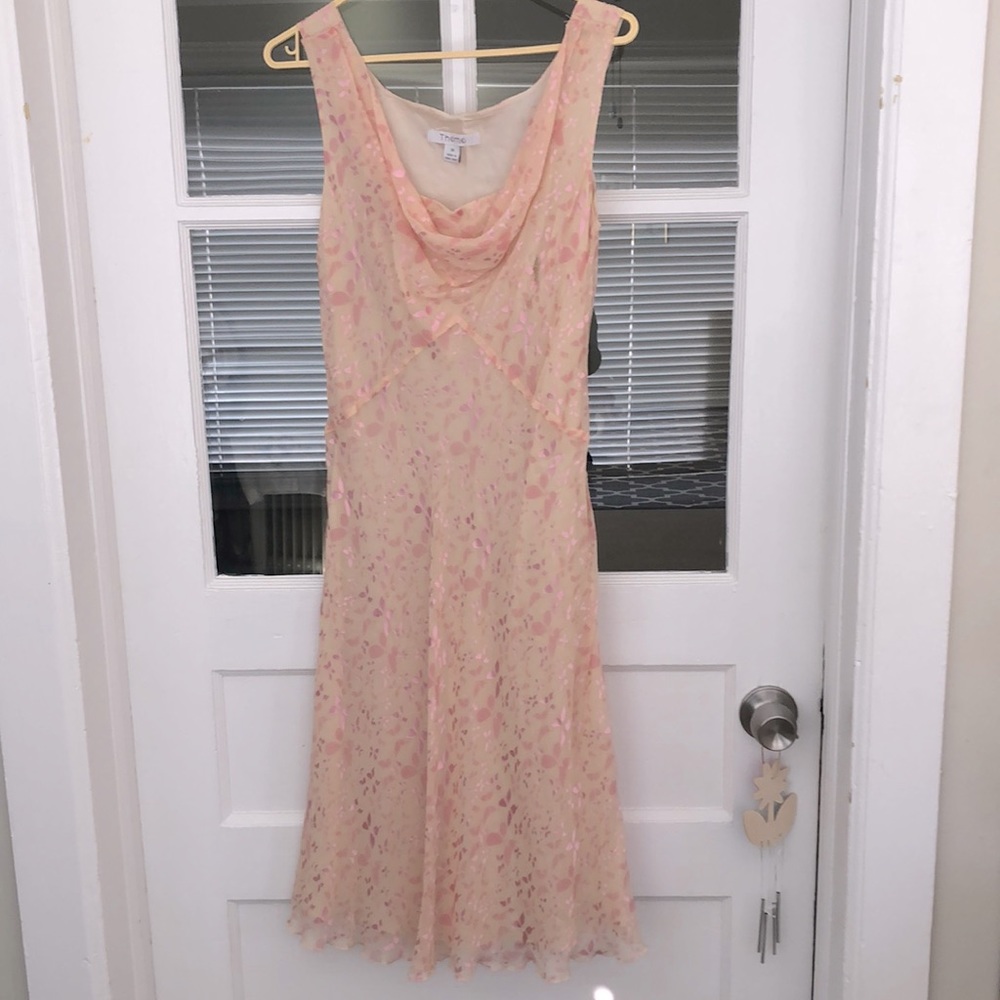 Theme sleeveless cocktail dress